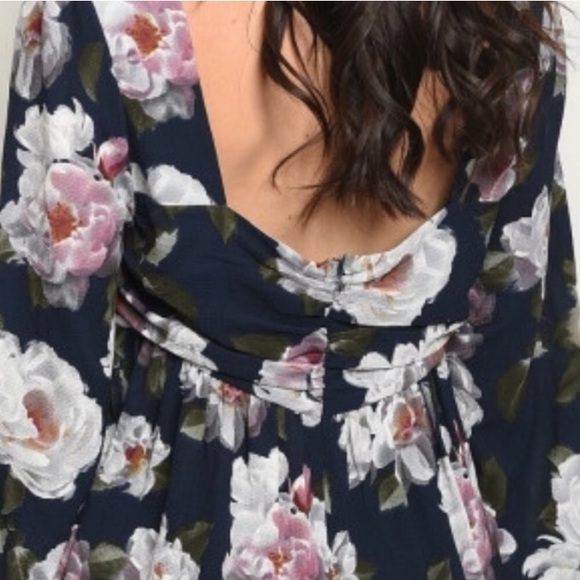 NWT! Keyhole Sweetheart Neck Floral Watercolor Top - Picture 5 of 8